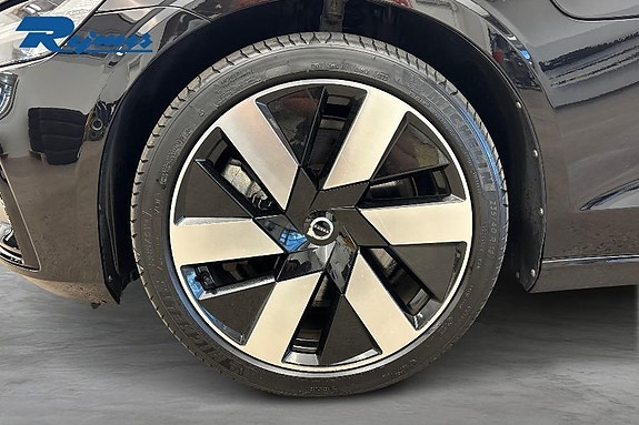 Volvo V60 9 of 25