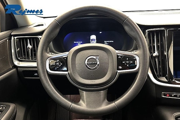 Volvo V60 10 of 25