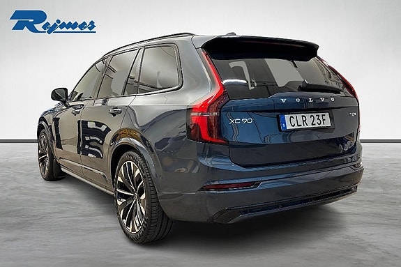 Volvo XC90 3 of 23