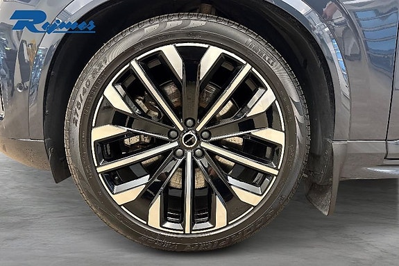 Volvo XC90 7 of 23