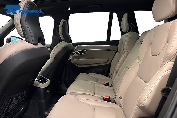 Volvo XC90 6 of 23