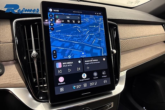 Volvo XC90 10 of 23