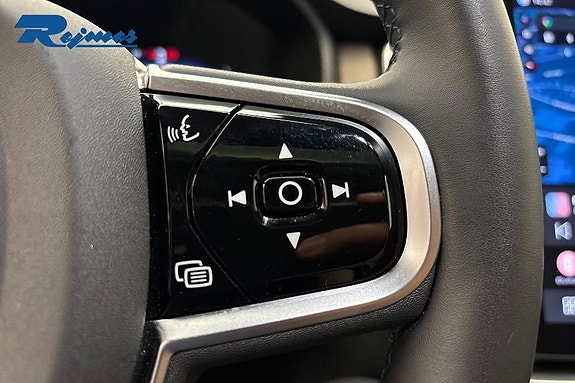 Volvo XC90 18 of 23