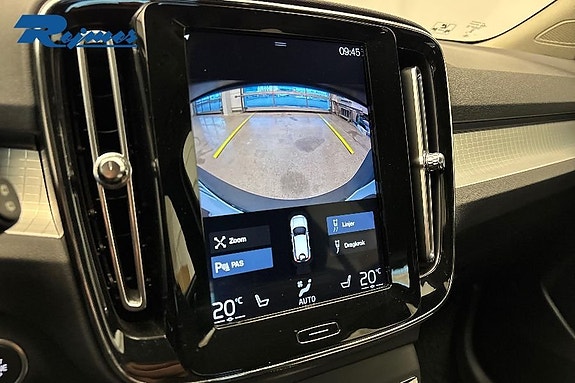 Volvo XC40 14 of 19