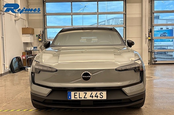 Volvo EX30 4 of 5