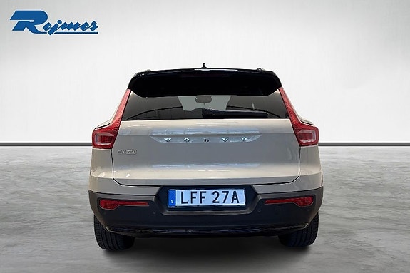 Volvo EX40 5 of 24