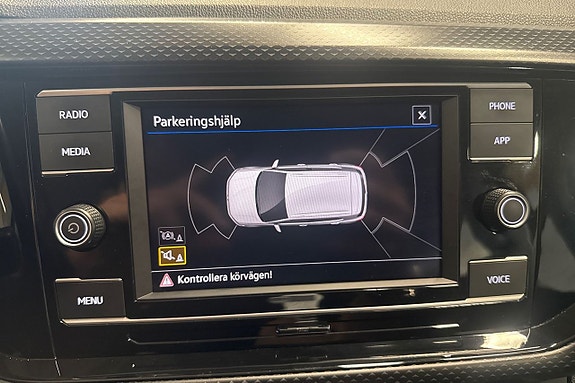 Volkswagen T-Cross 18 of 24