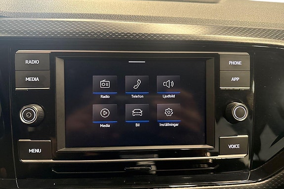 Volkswagen T-Cross 16 of 24