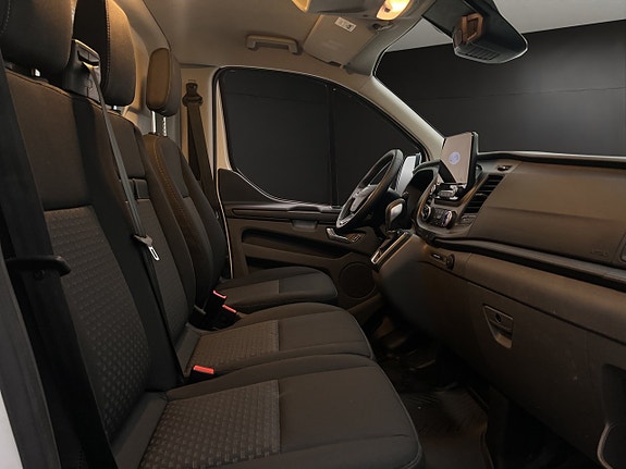 Ford Transit Custom 25 of 30