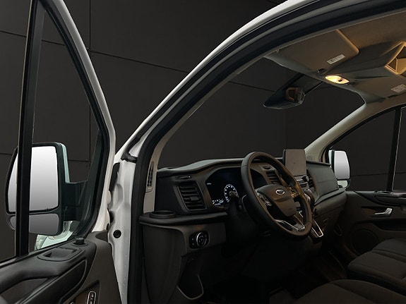 Ford Transit Custom 15 of 30