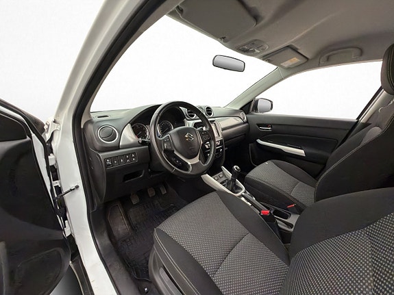 Suzuki Vitara 12 of 30