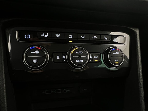Volkswagen Tiguan 24 of 30