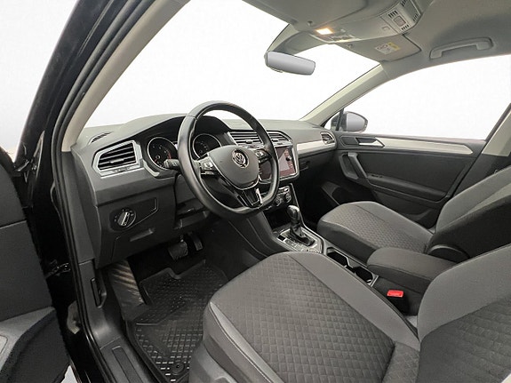 Volkswagen Tiguan 11 of 30
