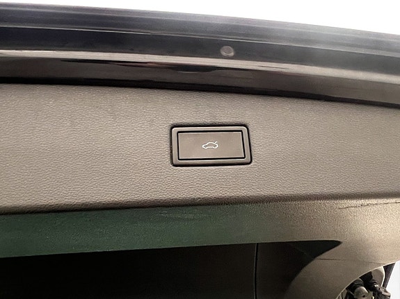 Volkswagen Tiguan 30 of 30
