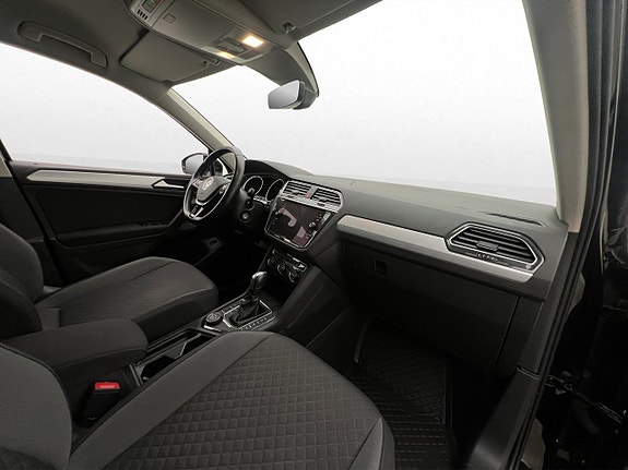 Volkswagen Tiguan 27 of 30