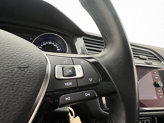 Volkswagen Tiguan 18 of 30