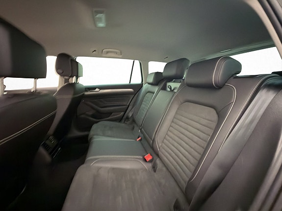 Volkswagen Passat 29 of 30