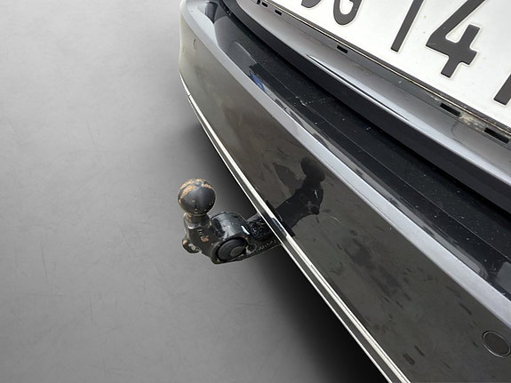 Volkswagen Passat 10 of 30