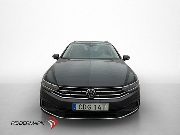 Volkswagen Passat 2 of 30