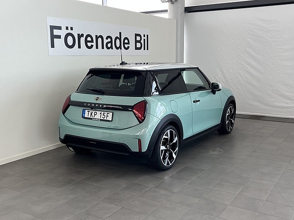 MINI Cooper S 17 of 18