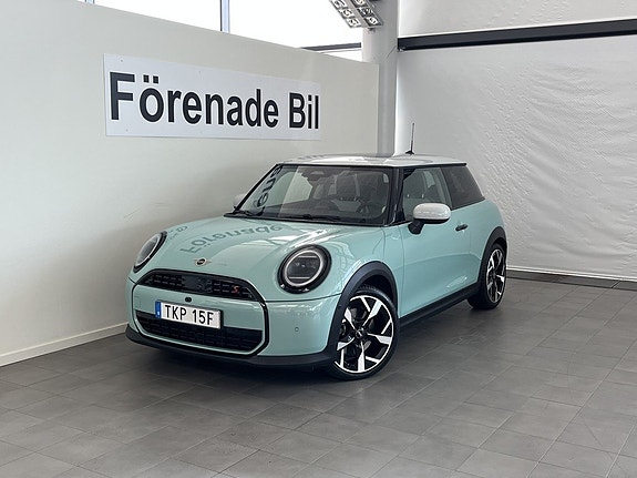 MINI Cooper S 2 of 5
