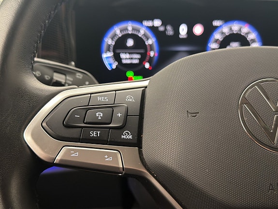 Volkswagen Tiguan 17 of 30
