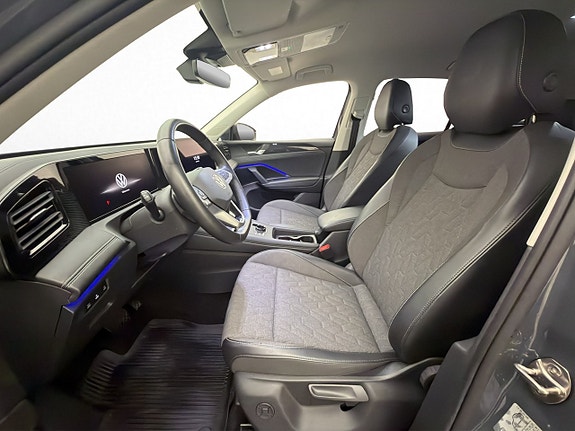 Volkswagen Tiguan 12 of 30