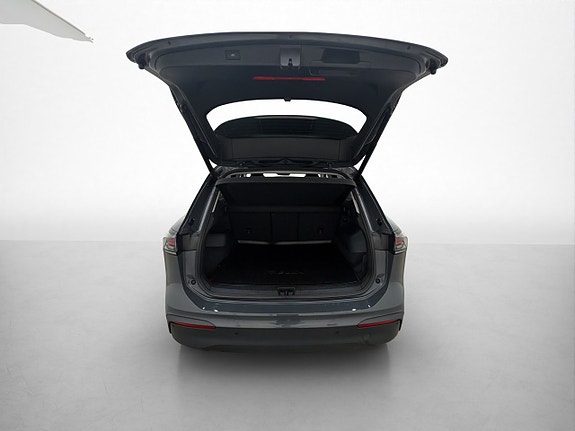 Volkswagen Tiguan 30 of 30
