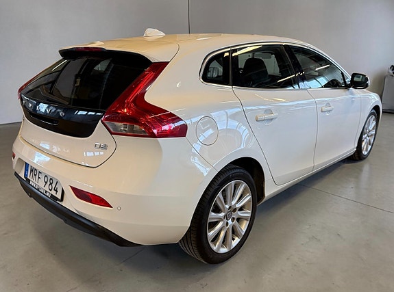 Volvo V40 8 of 12