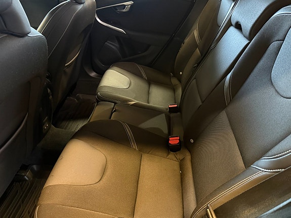 Volvo V40 9 of 12