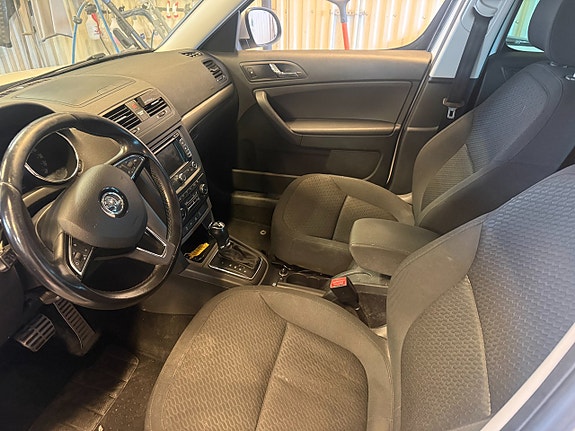 Volvo V40 11 of 12