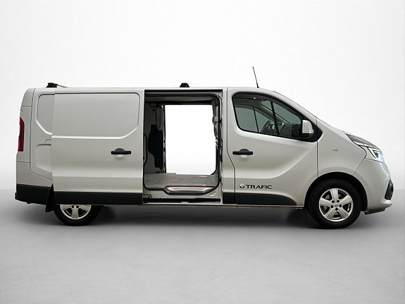 Renault Trafic 11 of 30