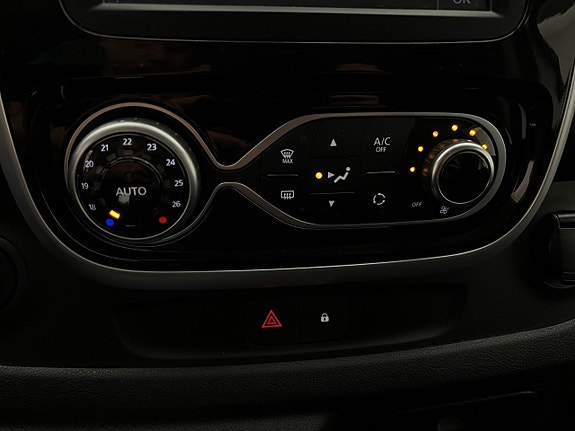 Renault Trafic 26 of 30