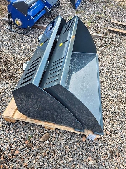 Avant Universalskopa 130 mm 310 liter 3 of 3