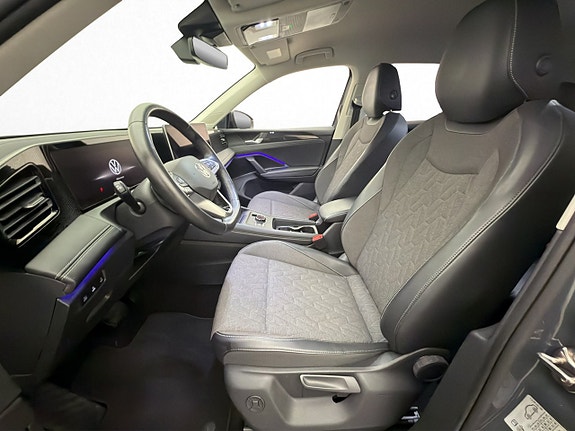 Volkswagen Tiguan 12 of 30