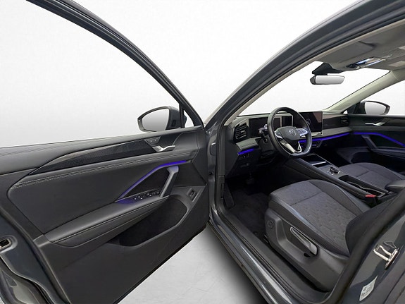 Volkswagen Tiguan 11 of 30