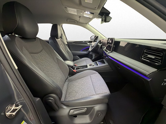 Volkswagen Tiguan 30 of 30