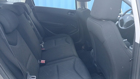 Peugeot 308 SW 9 of 12