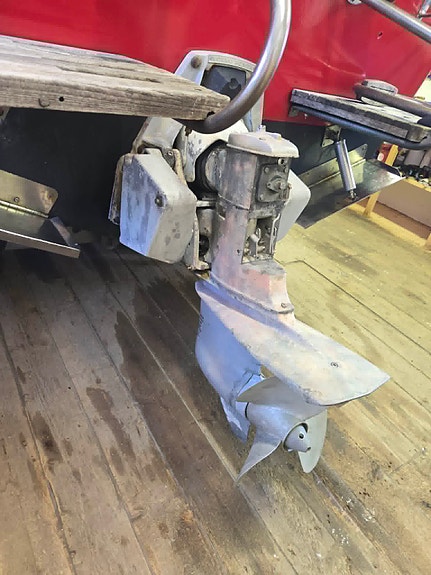 Nimo offshore 28, V8 small block 320 hk 4 of 8