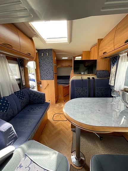 Bürstner I 685 Elegance -välvårdad-Vinter Paket -Lågmilare #SÅLD 12 of 18