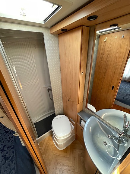 Bürstner I 685 Elegance -välvårdad-Vinter Paket -Lågmilare #SÅLD 16 of 18