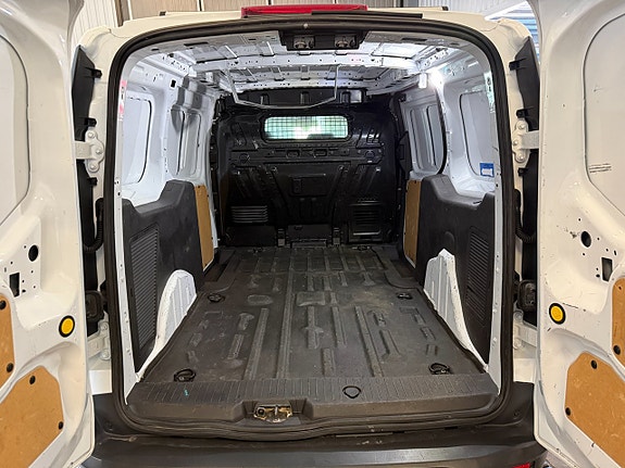 Ford Transit Connect 10 of 13