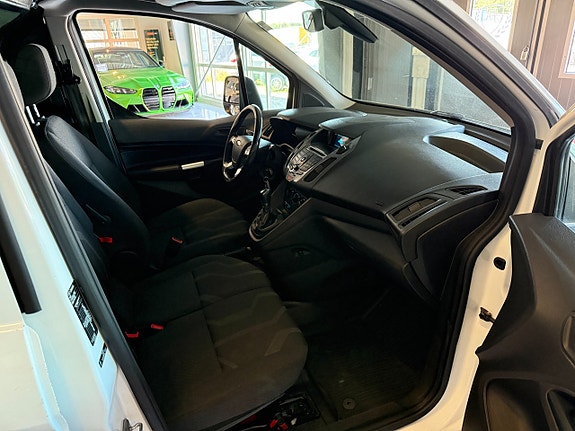 Ford Transit Connect 11 of 13