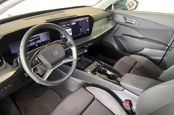Audi Q3 9 of 26