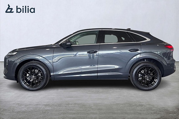 Audi Q3 2 of 26