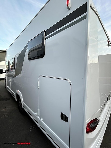 Knaus L!VE WAVE PLATINUM SELECTION 700 MEG 2 of 23
