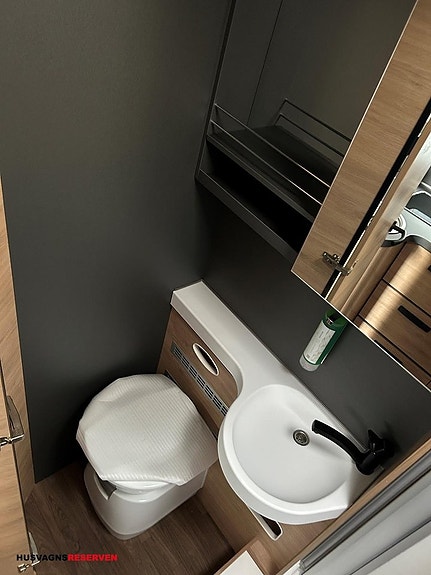 Knaus L!VE WAVE PLATINUM SELECTION 700 MEG 18 of 23