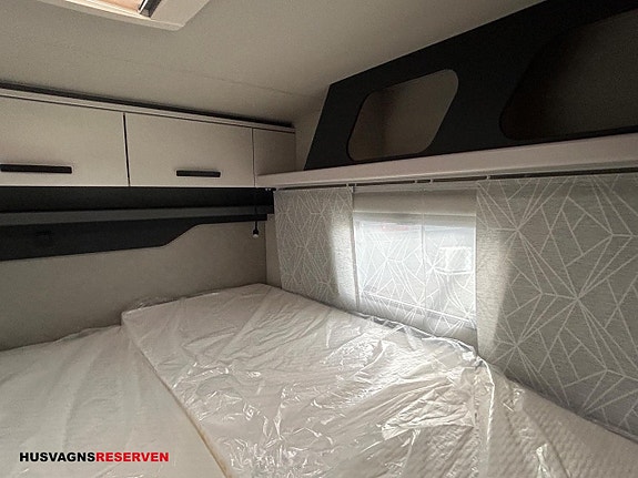 Knaus L!VE WAVE PLATINUM SELECTION 700 MEG 16 of 23