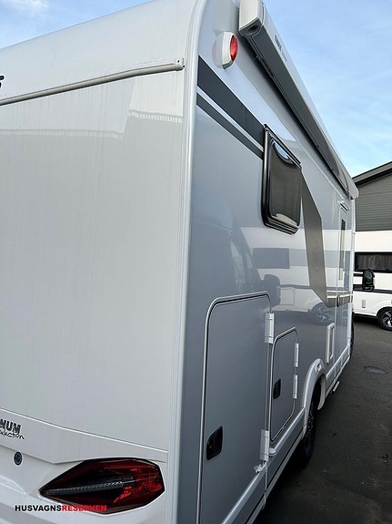 Knaus L!VE WAVE PLATINUM SELECTION 700 MEG 5 of 23