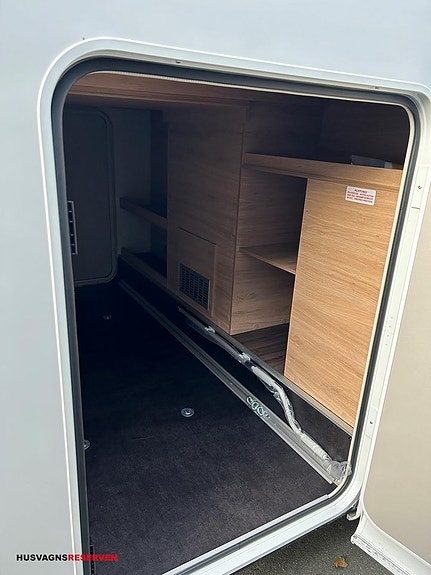 Knaus L!VE WAVE PLATINUM SELECTION 700 MEG 6 of 23